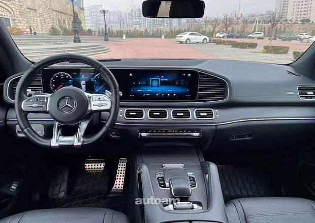 Mercedes-Benz GLS 500