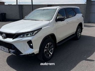 Toyota Fortuner  2022 