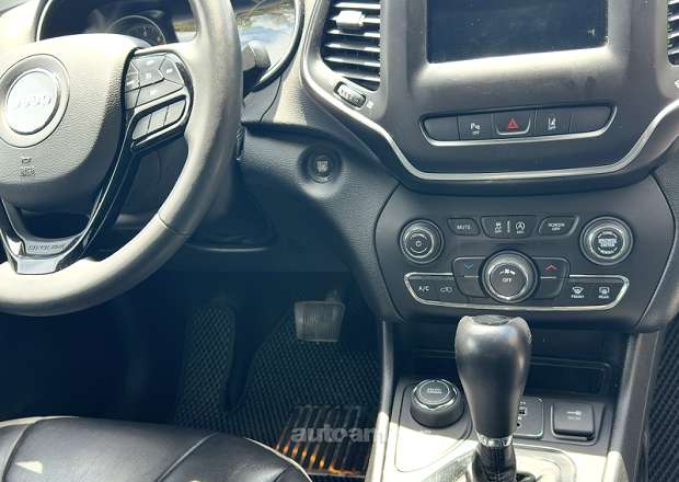 Jeep Cherokee 2022 — photo 10