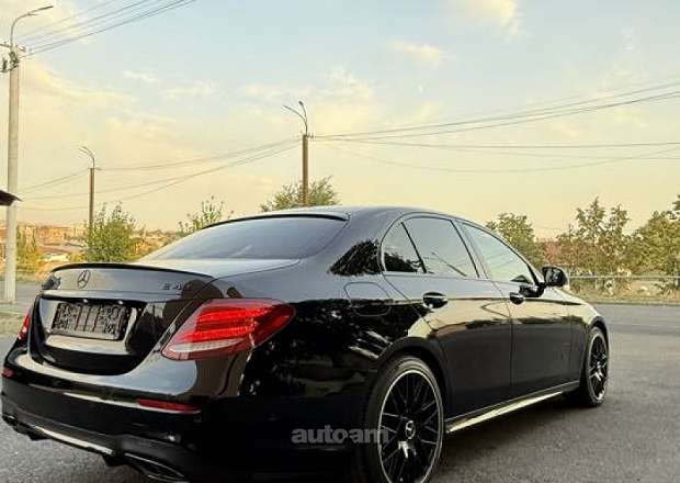 Mercedes-Benz E 43 AMG