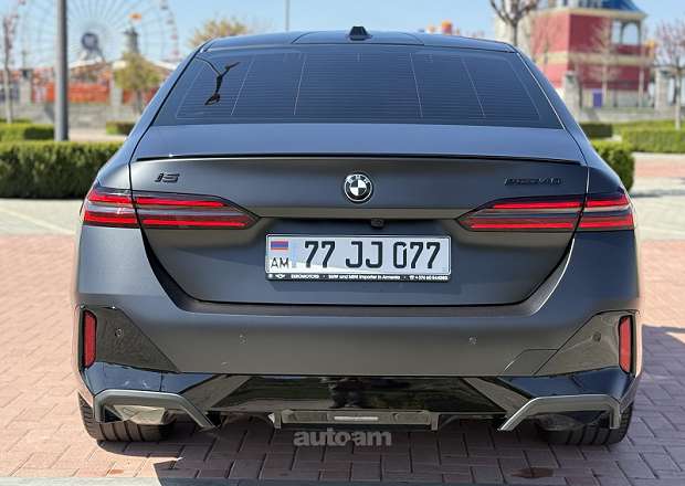 BMW i5