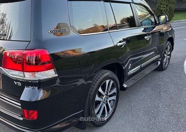 Toyota Land Cruiser 200