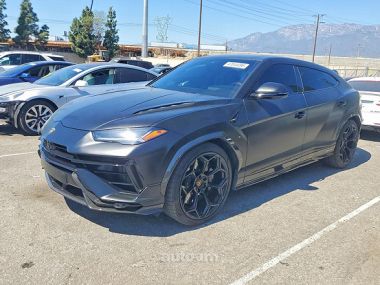 Lamborghini Urus  2023 