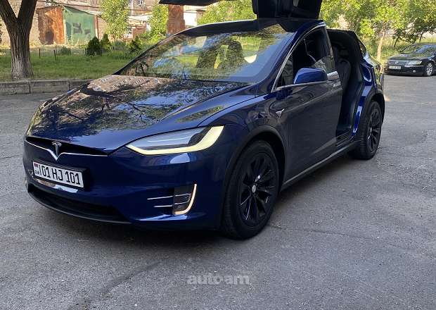 Tesla Model X 2017 — լուսանկար 2