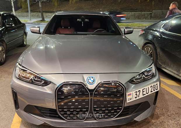 BMW i4