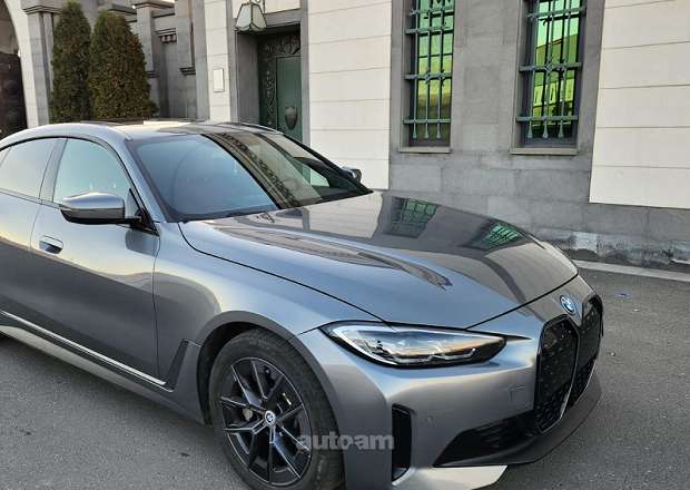 BMW i4