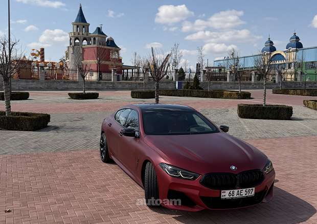 BMW 840