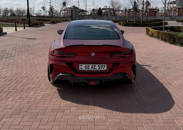 BMW 840