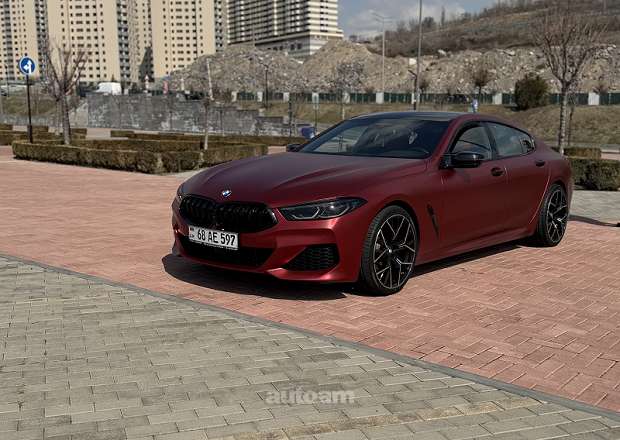 BMW 840