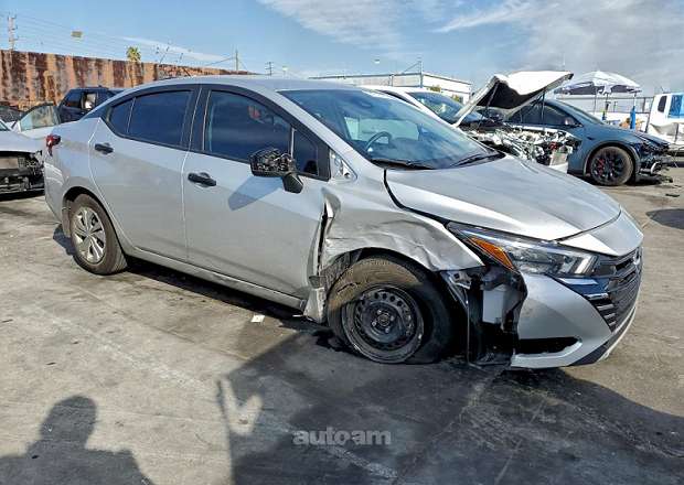 Nissan Versa