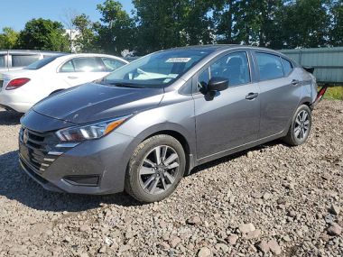 Nissan Versa  2023 