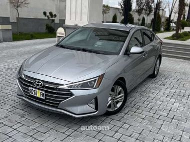 Hyundai Elantra  2020 