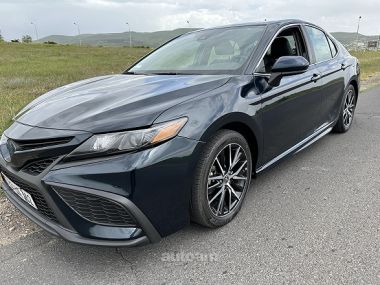 Toyota Camry  2021 