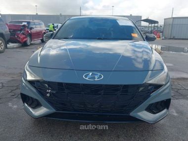Hyundai Elantra  2023 