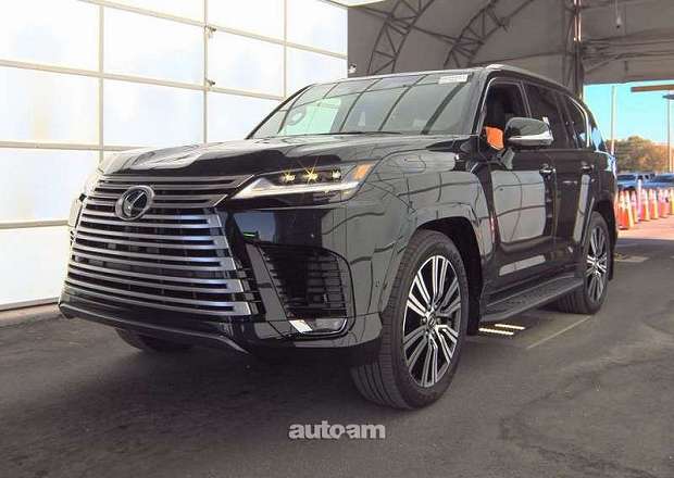 Lexus LX 700