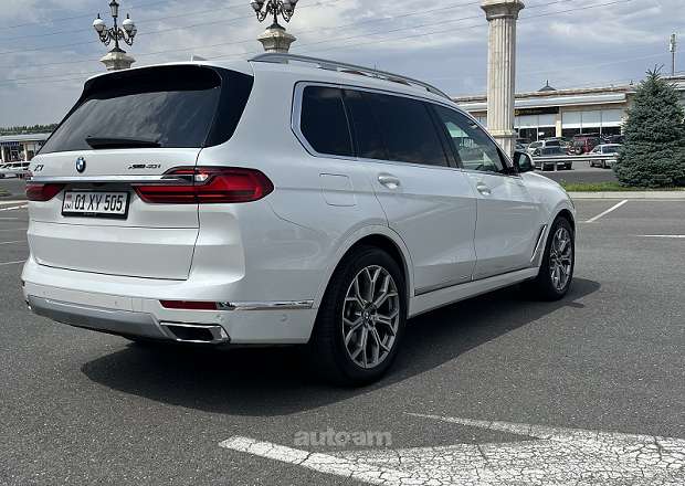 BMW X7