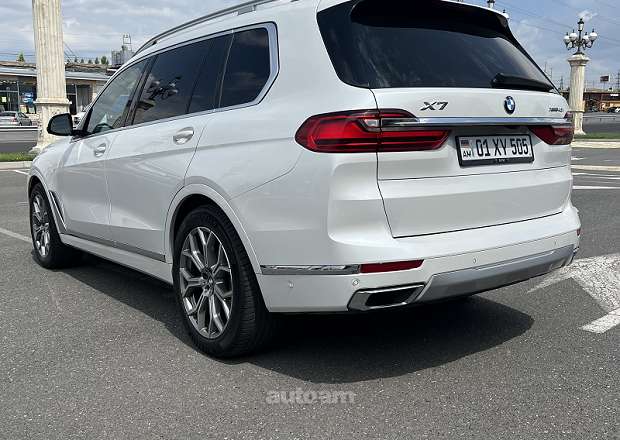 BMW X7