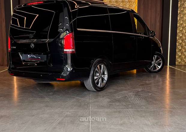 Mercedes-Benz V 250