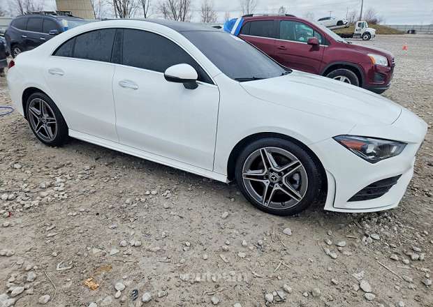 Mercedes-Benz CLA 250