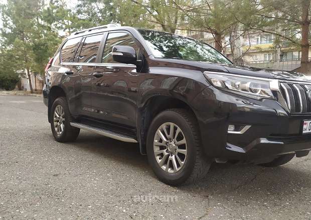 Toyota Land Cruiser Prado 2018 — լուսանկար 1