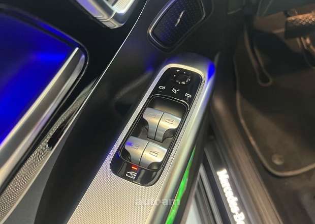 Mercedes-Benz EQE SUV