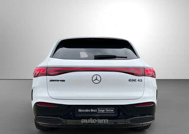 Mercedes-Benz EQE SUV