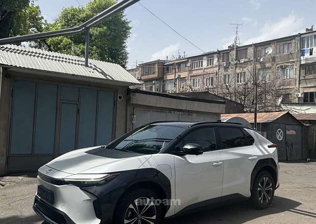 Toyota Bz4X