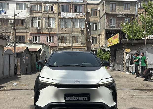 Toyota Bz4X