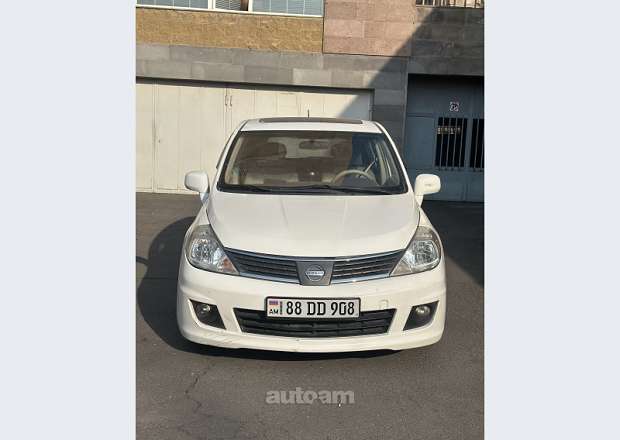 Nissan Versa 2008 — լուսանկար 1