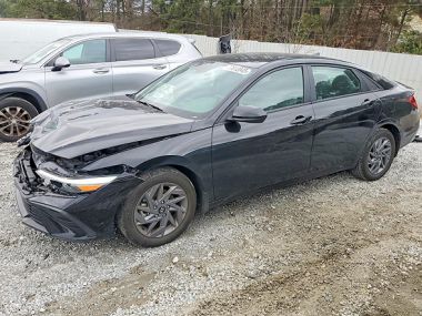 Hyundai Elantra  2023 