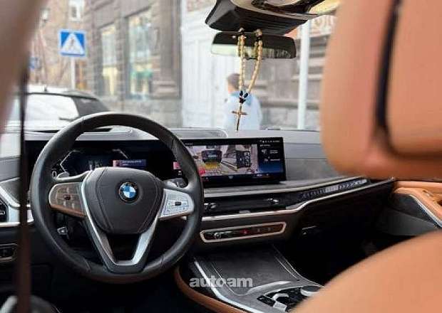 BMW X7