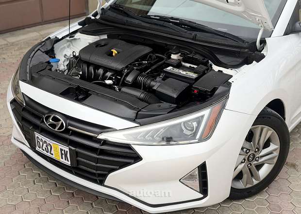 Hyundai Elantra 2020 — լուսանկար 12