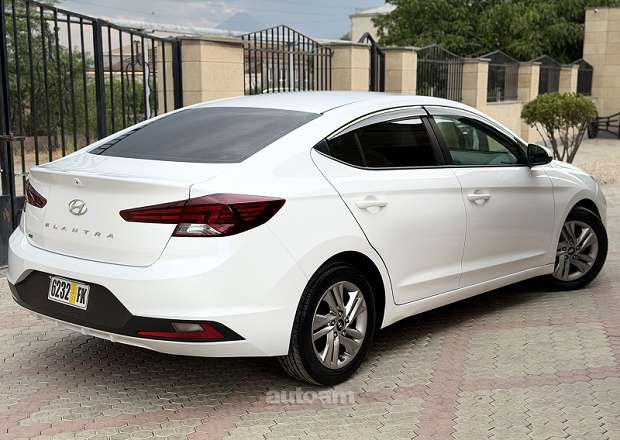 Hyundai Elantra 2020 — լուսանկար 3