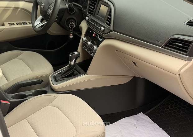 Hyundai Elantra 2020 — լուսանկար 8