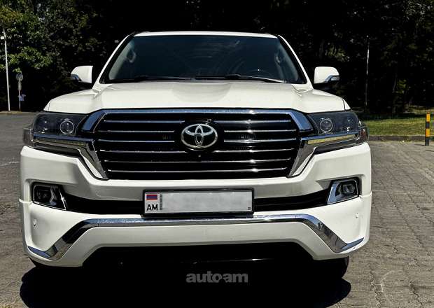 Toyota Land Cruiser 200