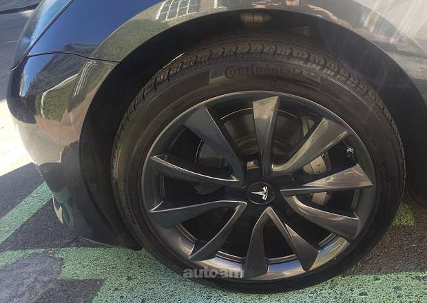 Tesla Model 3 2018 — լուսանկար 11
