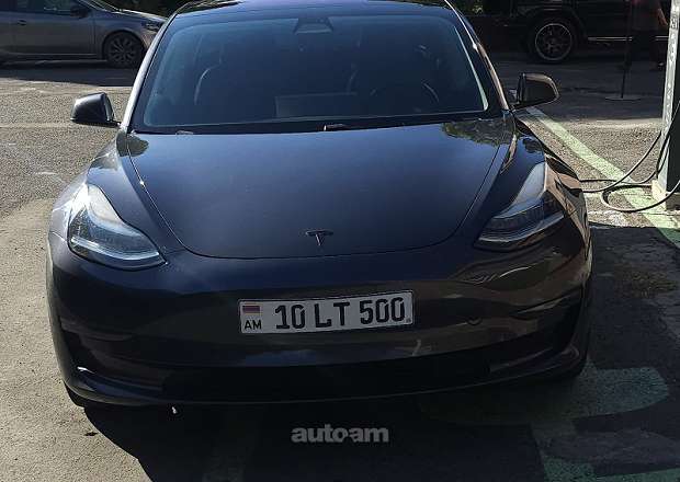 Tesla Model 3 2018 — լուսանկար 3
