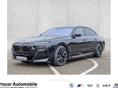 BMW i7  2024 