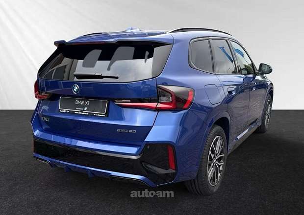 BMW iX1