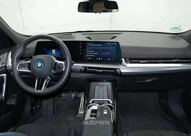 BMW IX2