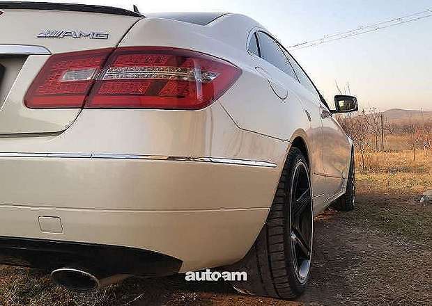Mercedes-Benz E 350 2010 — լուսանկար 12
