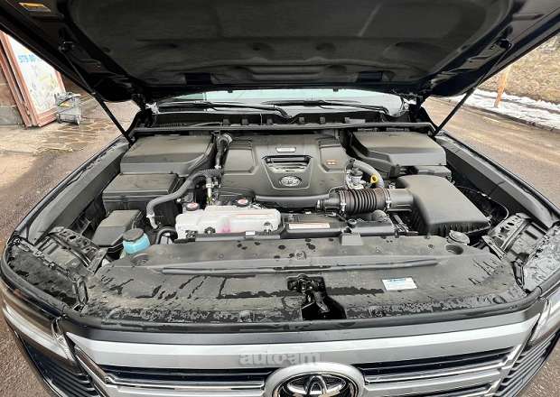 Toyota Land Cruiser 300