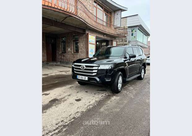Toyota Land Cruiser 300