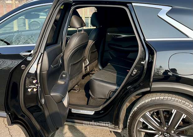 Infiniti QX50