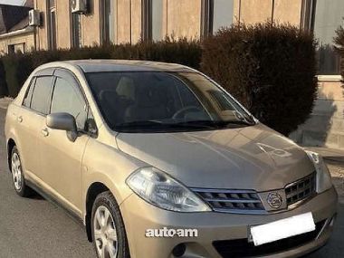 Nissan Tiida  2009 