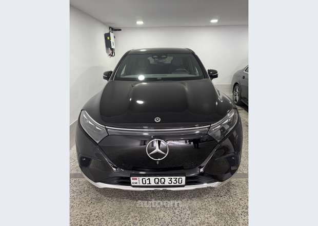 Mercedes-Benz EQS SUV