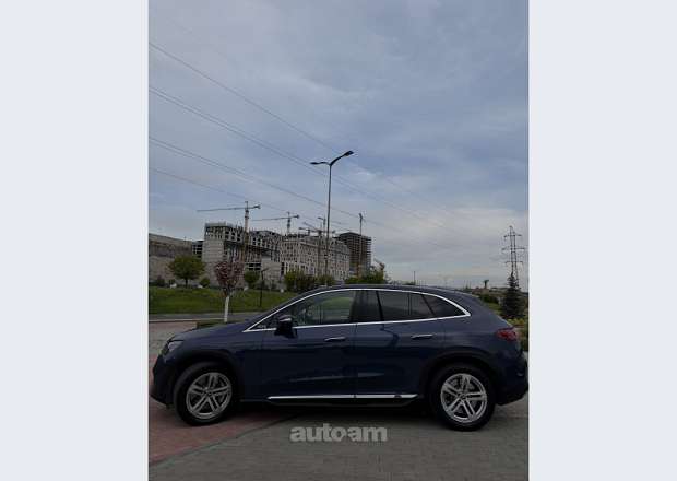 Mercedes-Benz EQE SUV