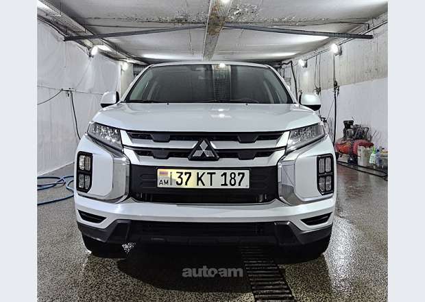 Mitsubishi Օutlander Sport