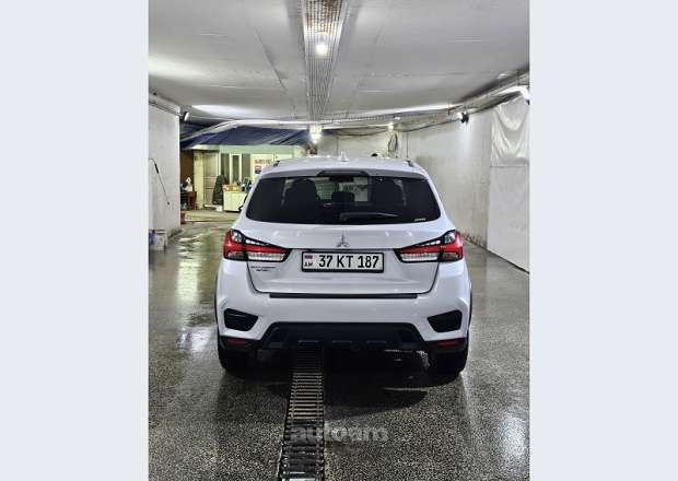Mitsubishi Օutlander Sport