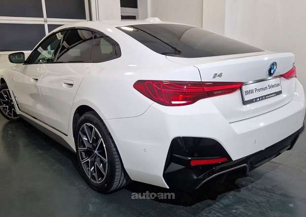 BMW i4